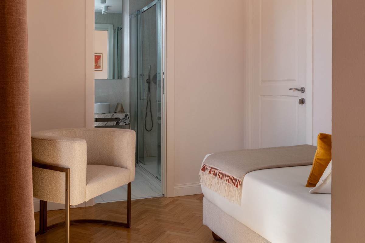 Suite alcove with single bed, intimate additional sleeping area for families - Hotel Fori Imperiali, BZAR hotels in Rome
